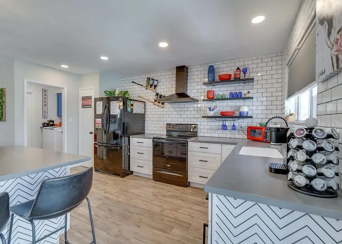 Ferienhaus Shortstop At Sloan With Pool And Dog Friendly Near Sloan Park