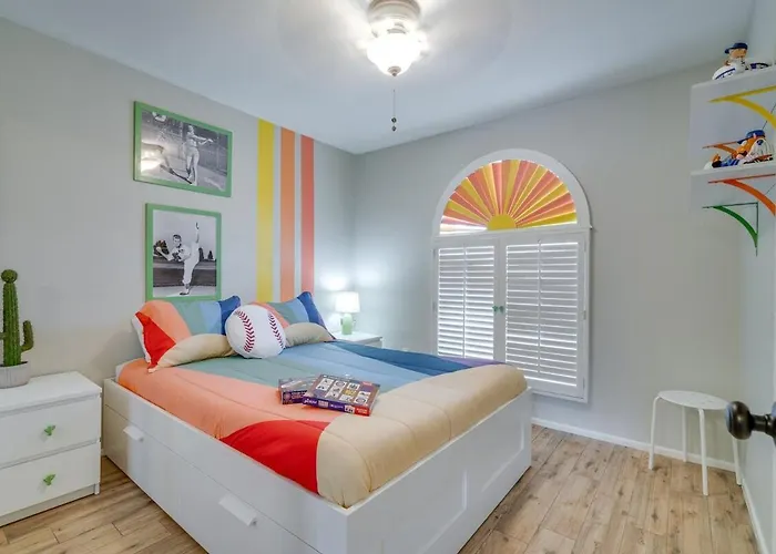 Shortstop At Sloan With Pool And Dog Friendly Near Sloan Park *