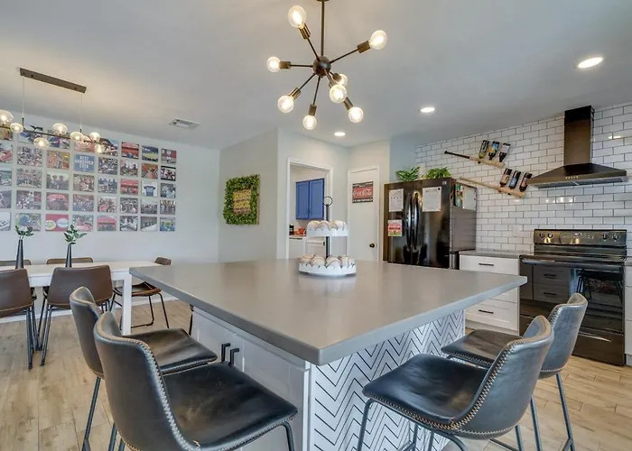 Shortstop At Sloan With Pool And Dog Friendly Near Sloan Park Ferienhaus *