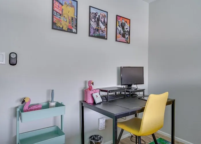 Shortstop At Sloan With Pool And Dog Friendly Near Sloan Park