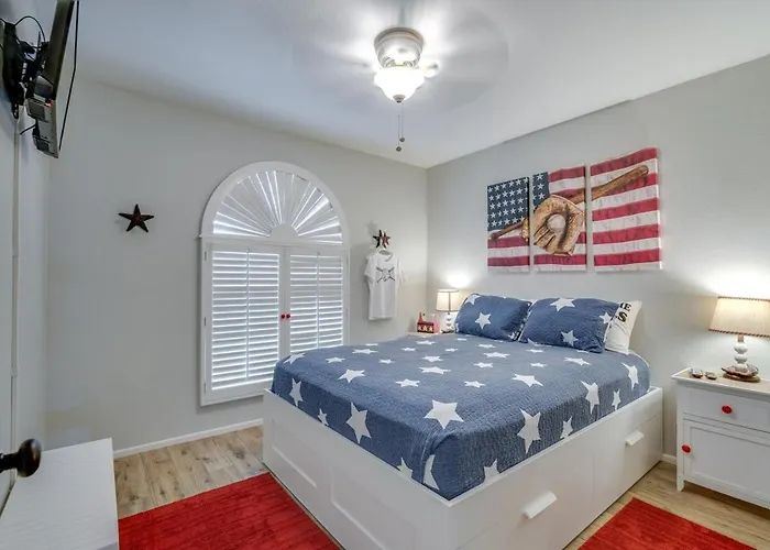 Ferienhaus Shortstop At Sloan With Pool And Dog Friendly Near Sloan Park