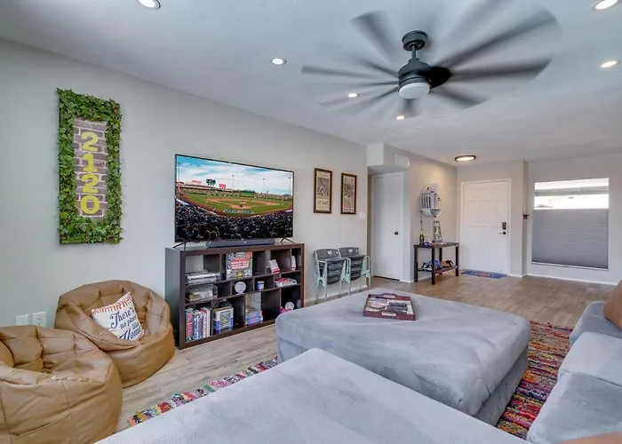 Ferienhaus Shortstop At Sloan With Pool And Dog Friendly Near Sloan Park Mesa