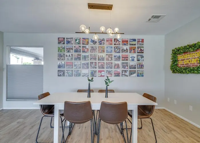 Shortstop At Sloan With Pool And Dog Friendly Near Sloan Park Ferienhaus