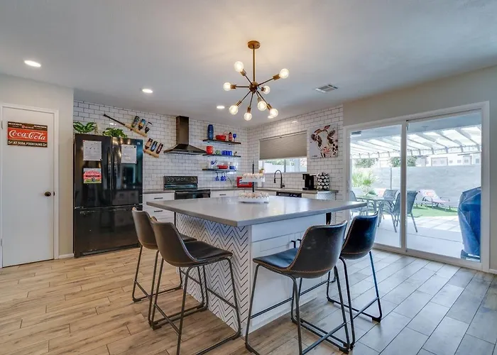 Ferienhaus Shortstop At Sloan With Pool And Dog Friendly Near Sloan Park